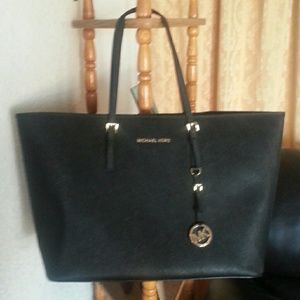 Michael Kors Jet Set Tote